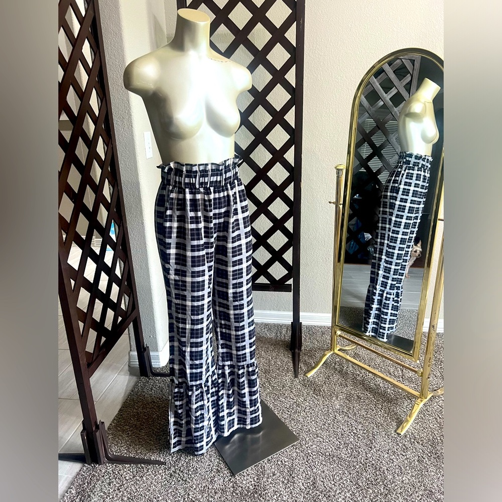 E & I The Label Ruffled Hemmed plaid Pants